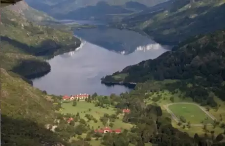 Lago Escondido, un terreno en disputa por la presencia extranjera en territorio nacional. Foto: Diario Rio Negro.