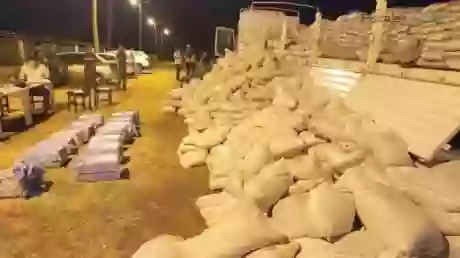 El camión con porotos salió de Salta y fue interceptado a la altura de General Lagos con más de 427 kg de cocaína.