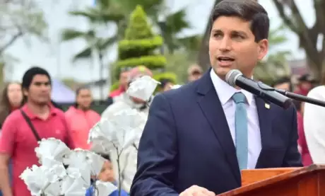  El intendente Lara Gros durante su discurso en el aniversario de Orán. Foto: Prensa Municipalidad.