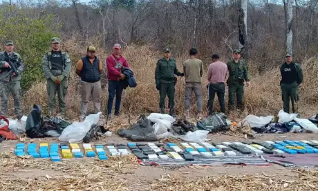  Los detenidos circulaban en zonas de monte, algunos a pie y otros en camioneta.