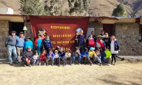  Los bonaerenses visitaron escuelas de Santa Victoria Oeste. Foto: FB Escuela Interior.