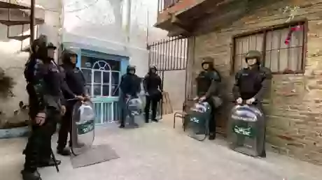 Uno de los allanamientos efectuados por los gendarmes.