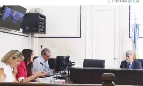  La auxiliar fiscal Florencia Altamirano expone ante el juez Julio Bavio.