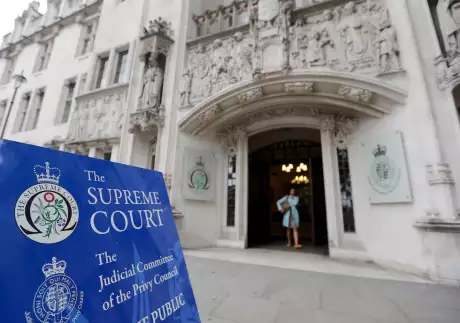 La entrada a la Suprema Corte de Londres. Frank Augstein (AP)