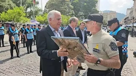  Ministro Marcelo Domínguez y comisario Adrián Sánchez Rosado.