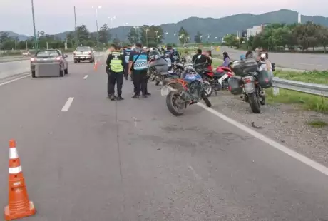  Los grupos de motoqueros, en la mira de los operativos viales.