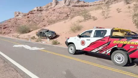  Vuelco en la ruta 68 con tres heridos.  (Getza. radio Cafayate).