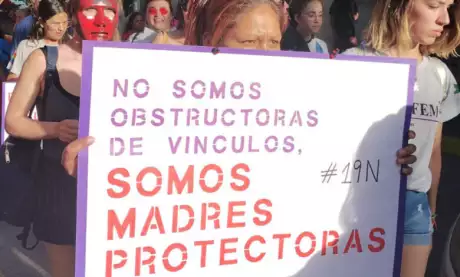  Yanela Barrios y el grupo de Madres Protectoras.