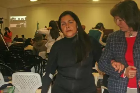 Al término de su testimonio en el primer juicio de lesa humanidad en Jujuy . Imagen: Gentileza Diego Martínez